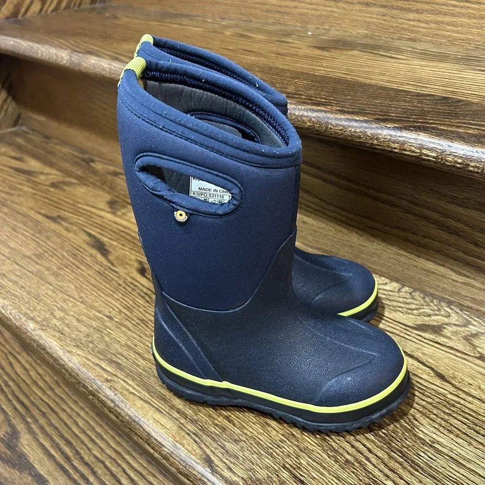 BOGS  Classic High Waterproof Rain Boot Shoes Youth Boy's Black Size 11 Child